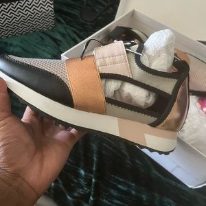 Steve Madden Tennis shoes